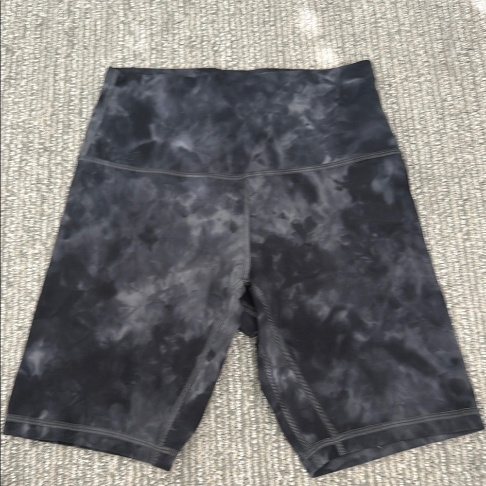 High-Waist Tie-Dye Align 6” shorts